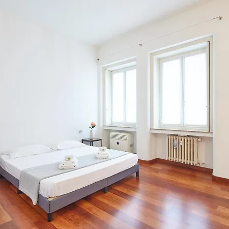 Porta Nuova Lusso 8 Minuti Dal Duomo 아파트